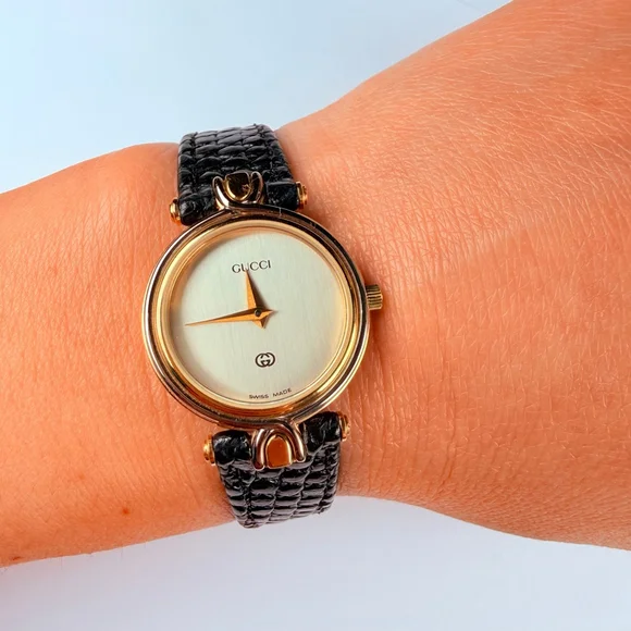 GUCCI Ladies 18K Gold Plated 4500L Swiss Watch VTG Box Papers Receipt BNIB 90's - Picture 11 of 13
